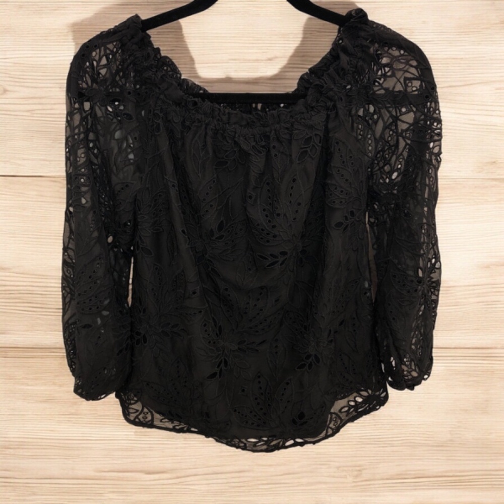 WHBM Off The Shoulder Eyelet Blouse size XS - Picture 2 of 9